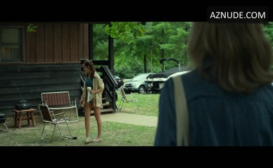 LOLA KIRKE NUDE/SEXY SCENE IN GONE GIRL