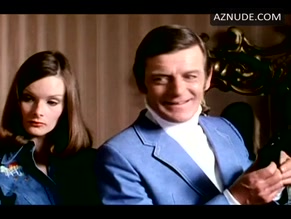 LINDSAY MARSH NUDE/SEXY SCENE IN CAN YOU KEEP IT UP FOR A WEEK?