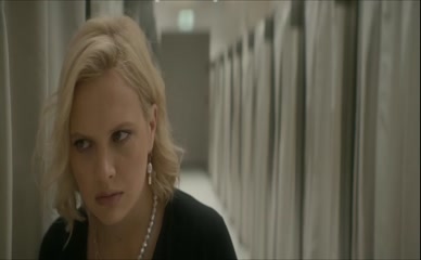 Ayollar oyoqlari orasidagi jingalaklarning havaskor fotosurati Tanani almashtirish porno komikslar