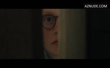 KRIS MCQUADE NUDE/SEXY SCENE IN DECEMBER BOYS