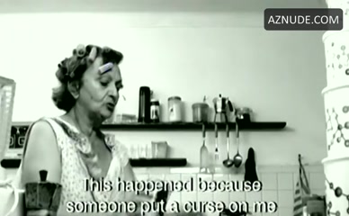 THAIS VALDES NUDE/SEXY SCENE IN NADA+