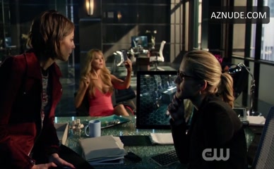 CHARLOTTE ROSS NUDE/SEXY SCENE IN ARROW