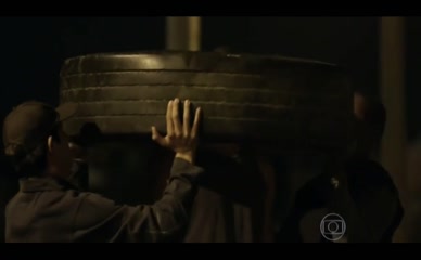 NANDA COSTA NUDE/SEXY SCENE IN O CACADOR