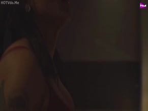 ALENDRA BILL NUDE/SEXY SCENE IN SUI