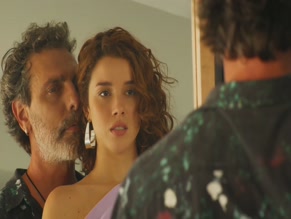 MELANIE DELL'OLMO NUDE/SEXY SCENE IN ESCUPIRE SOBRE SUS TUMBAS