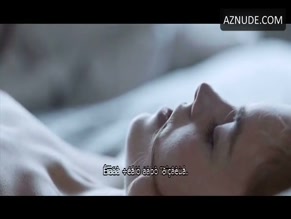 HANNAH HOEKSTRA NUDE/SEXY SCENE IN HEMEL