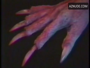 MELISSA MOORE in SCREAM DREAM (1989)