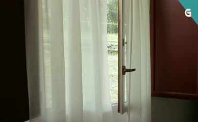 NEREA BARROS NUDE/SEXY SCENE IN THE VALUE OF TIME