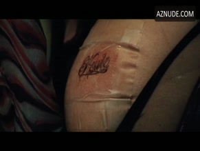 JULIA FOX NUDE/SEXY SCENE IN UNCUT GEMS