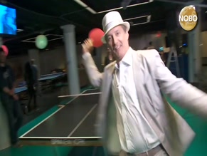 ERICA SIMONE in NUE YORK: SELF-PORTRAITS OF A BARE URBAN CITIZEN