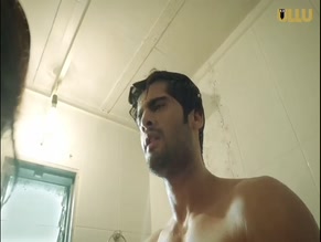 JINNIE JAAZ NUDE/SEXY SCENE IN CHARMSUKH