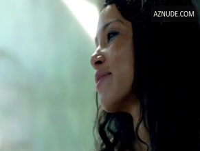 HANNAH NEW,JESSICA PARKER KENNEDY NUDE/SEXY SCENE IN BLACK SAILS