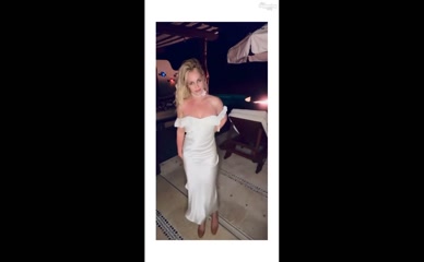 BRITNEY SPEARS in BRITNEY SPEARS SEXY AND SLUTTY PHOTOS AND VIDEOS TEASING HER HOT BOOBS