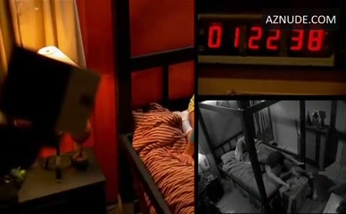 LAUREN WALSH,EVE MAURO,SARAH M. SCOTT,CHRISTINA DEROSA NUDE/SEXY SCENE IN THE GRIND