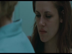 KRISTEN STEWART NUDE/SEXY SCENE IN WELCOME TO THE RILEYS
