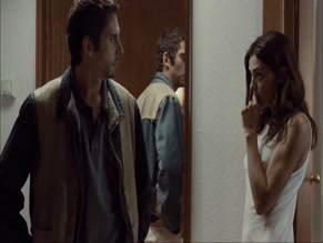 OLIVIA MOLINA NUDE/SEXY SCENE IN MEDITERRANEAN FOOD