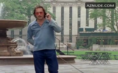 SARAH JESSICA PARKER NUDE/SEXY SCENE IN SEX AND THE CITY