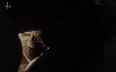 KATYA MOLCHANOVA NUDE/SEXY SCENE IN POLIZEIRUF 110