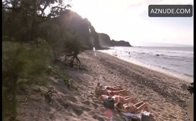 DENISE RICHARDS NUDE/SEXY SCENE IN DENISE RICHARDS: IT'S COMPLICATED