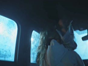 RAVSHANA KURKOVA in OTKRYTYY BRAK (2023)