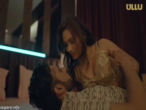 ZOYA RATHORE in NAU DO GYARAH