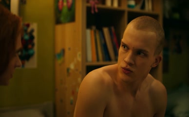 EKATERINA CHANNOVA NUDE/SEXY SCENE IN UNIVER. MOLODYE