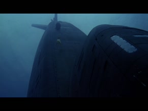 DENISE RICHARDS NUDE/SEXY SCENE IN THE WORLD IS NOT ENOUGH