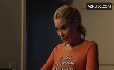 RACHEL DRATCH,LESLIE BIBB NUDE/SEXY SCENE IN SALEM ROGERS