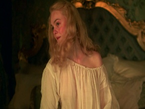 ELLE FANNING NUDE/SEXY SCENE IN THE GREAT