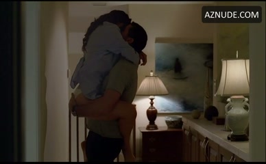 EVANGELINE LILLY NUDE/SEXY SCENE IN LOST