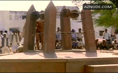 SEEMA BISWAS NUDE/SEXY SCENE IN BANDIT QUEEN