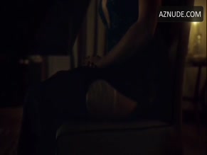 GILLIAN ANDERSON NUDE/SEXY SCENE IN HANNIBAL