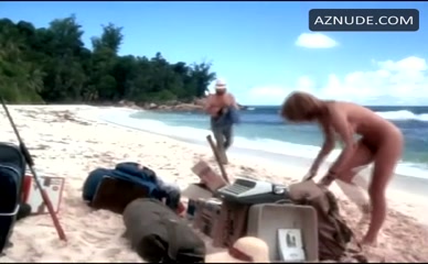 AMANDA DONOHOE NUDE/SEXY SCENE IN CASTAWAY