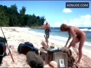 AMANDA DONOHOE NUDE/SEXY SCENE IN CASTAWAY