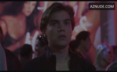 ELISHA CUTHBERT NUDE/SEXY SCENE IN THE GIRL NEXT DOOR