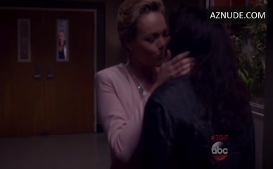 CRYSTAL ALLEN,SARA RAMIREZ NUDE/SEXY SCENE IN GREY'S ANATOMY