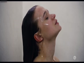 MANON VALENTIN in AURORE