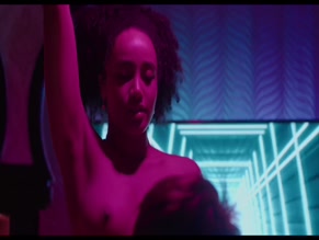 ERIKA GRACE VANNUCCI in EMANUELLE WORLD'S INTRIGUE IN MANILA