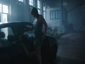 CELINE TYLL in HERMANOS (2014)