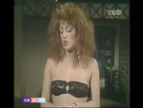 SILVIA PEYROU in PEOR ES NADA(1989)