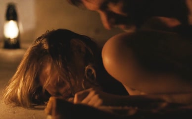 ELIZABETH OLSEN NUDE/SEXY SCENE IN MARTHA MARCY MAY MARLENE