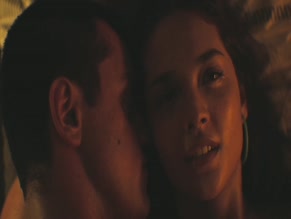 DUDA SIQUEIRA in TREMEMBE