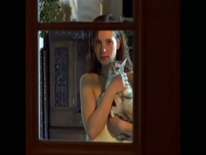 SUZANNE VON BORSODY,NADJA UHL NUDE/SEXY SCENE IN ZERRISSENE HERZEN