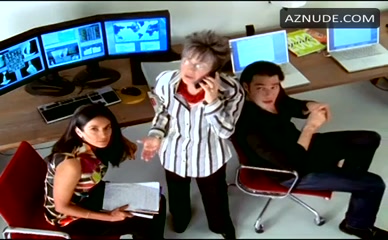 SARAH JESSICA PARKER NUDE/SEXY SCENE IN SEX AND THE CITY