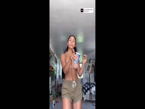 ISABELLA FERREIRA in ISABELLA FERREIRA SEXY IN INSTAGRAM / TIKTOK (2025)