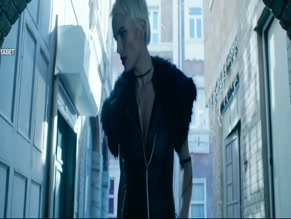 REX ADAMS in RISQUE (2025)