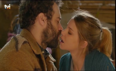 MAFALDA MARAFUSTA NUDE/SEXY SCENE IN QUER O DESTINO