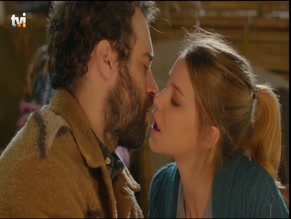 MAFALDA MARAFUSTA NUDE/SEXY SCENE IN QUER O DESTINO