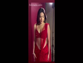 SONAL CHAUHAN NUDE/SEXY SCENE IN SONAL CHAUHAN SEXY IN BOLLYWOOD DIWALI PARTY 2025