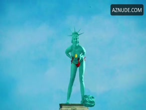 KELLY DEVINE NUDE/SEXY SCENE IN CHILLERAMA